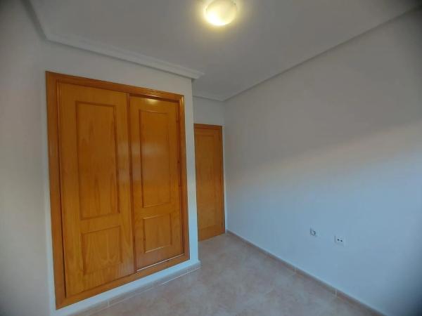 Chalet adosado en calle Manuel de Falla, 2