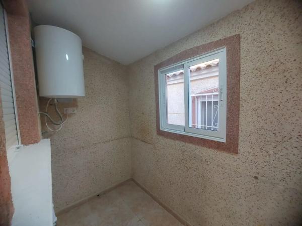 Chalet adosado en calle Manuel de Falla, 2