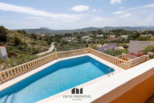 Casa independiente en calle Gijón