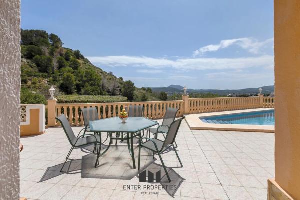 Casa independiente en calle Gijón