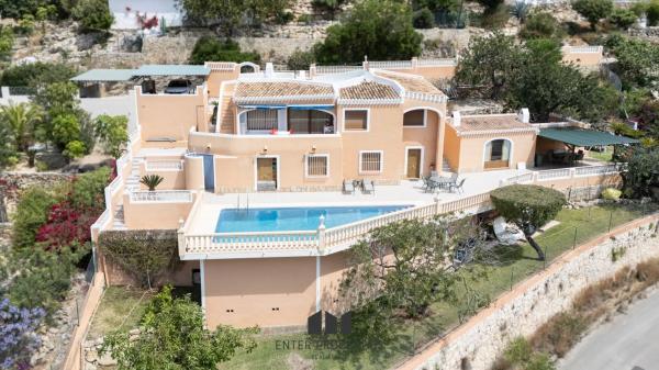 Casa independiente en calle Gijón