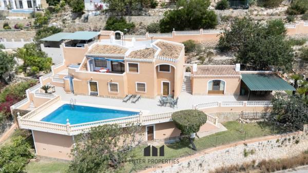 Casa independiente en calle Gijón