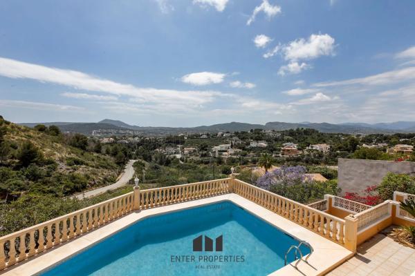 Casa independiente en calle Gijón