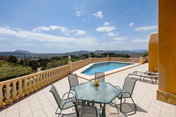 Casa independiente en calle Gijón