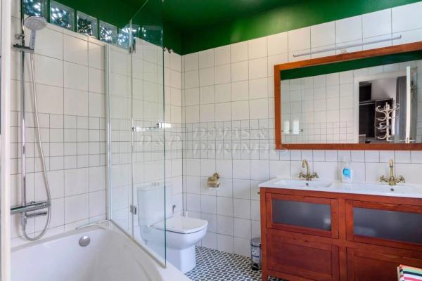 Chalet en plaza de Ramón Sijé, 6