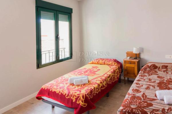 Chalet en plaza de Ramón Sijé, 6