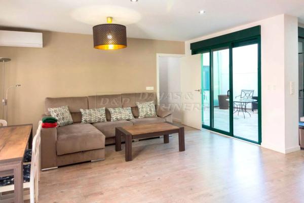 Chalet en plaza de Ramón Sijé, 6