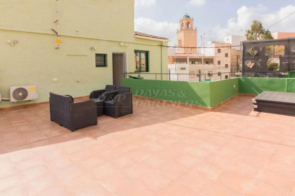 Chalet en plaza de Ramón Sijé, 6