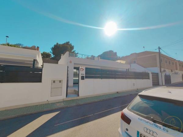 Casa independiente en calle Mimosa s/n