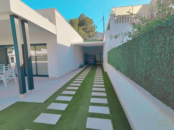 Casa independiente en calle Mimosa s/n