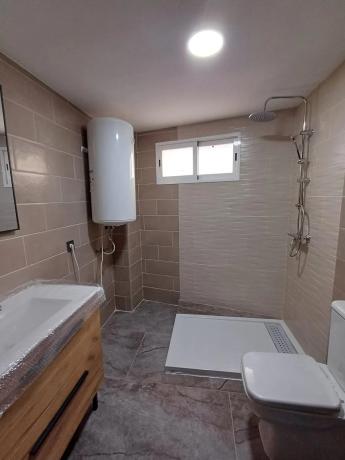 Chalet adosado en Industria, 2