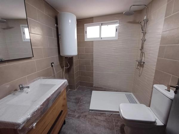 Chalet adosado en Industria, 2