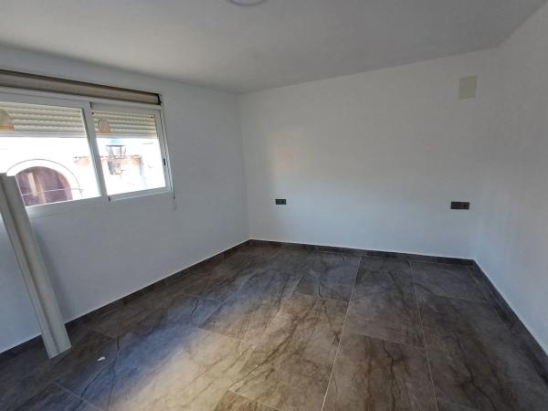 Chalet adosado en Industria, 2