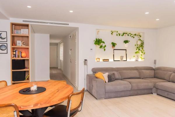 Piso en Barrio Reina Victoria-Miguel Hernández