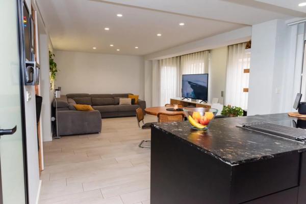 Piso en Barrio Reina Victoria-Miguel Hernández