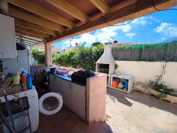 Casa independiente en calle Capellá