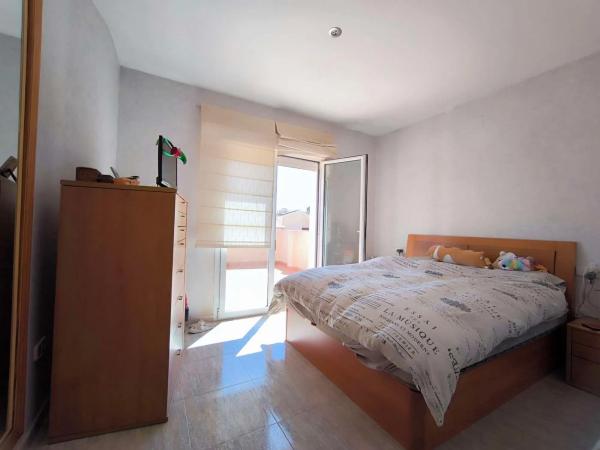 Casa independiente en calle Capellá