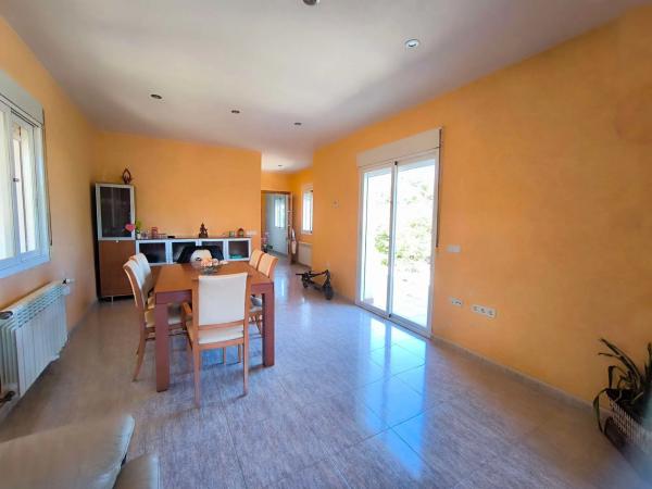 Casa independiente en calle Capellá