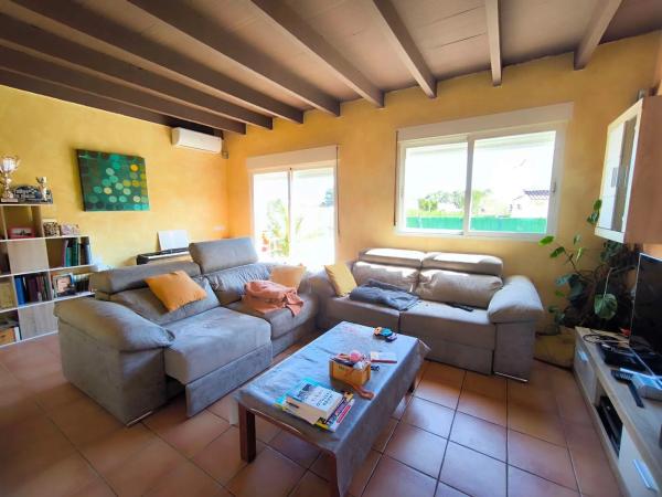 Casa independiente en calle Capellá