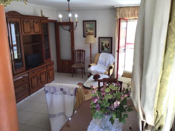 Piso en avenida del Mediterrani, 10