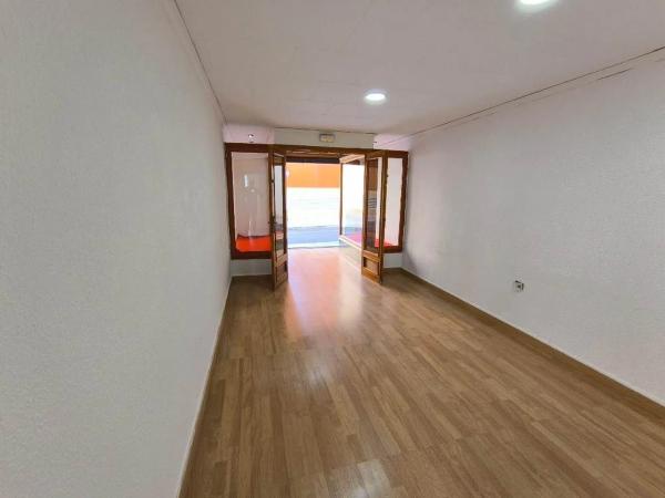 Chalet adosado en calle Alacant, 13