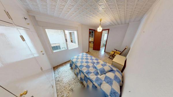 Piso en calle Don Quijote, 79