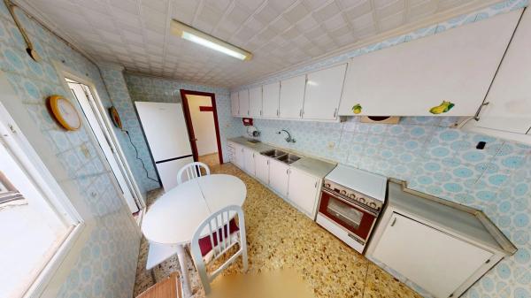 Piso en calle Don Quijote, 79