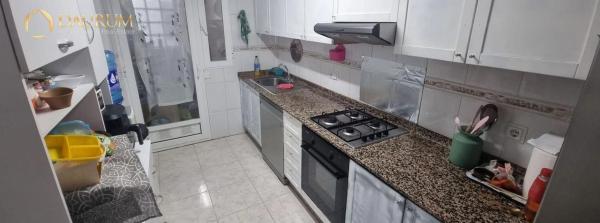 Chalet adosado en calle Gregal