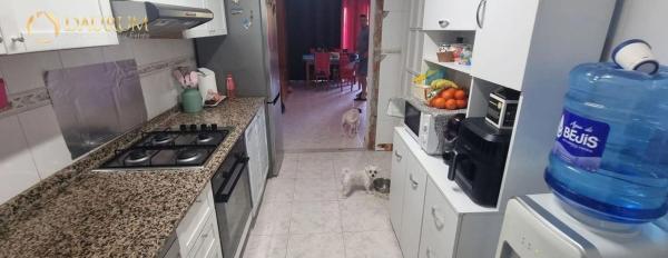 Chalet adosado en calle Gregal