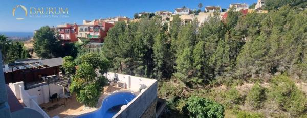 Chalet adosado en calle Gregal