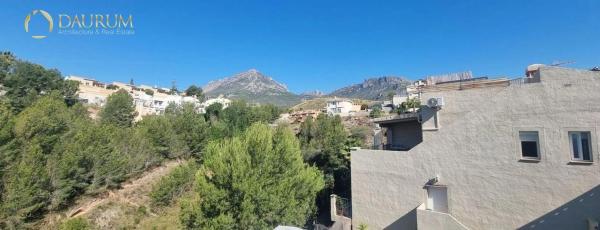 Chalet adosado en calle Gregal