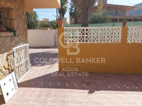 Chalet adosado en calle de Tritó