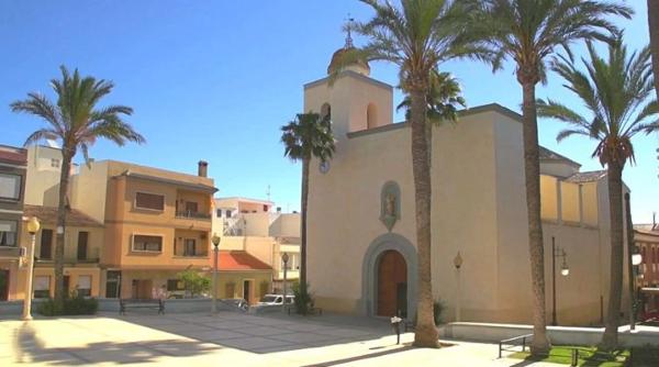 Chalet adosado en calle Garrucha