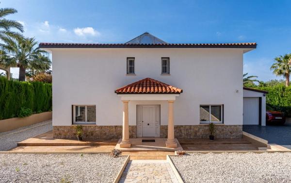 Chalet en Pueblo Levante