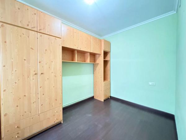 Piso en calle Dahellos