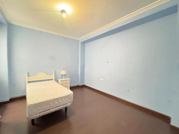 Piso en calle Dahellos