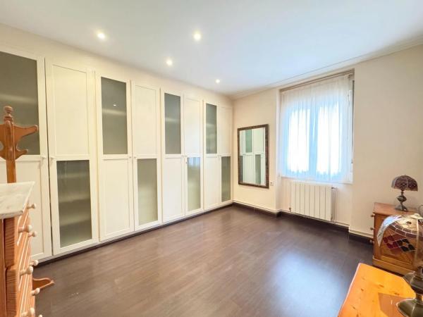 Piso en calle Dahellos