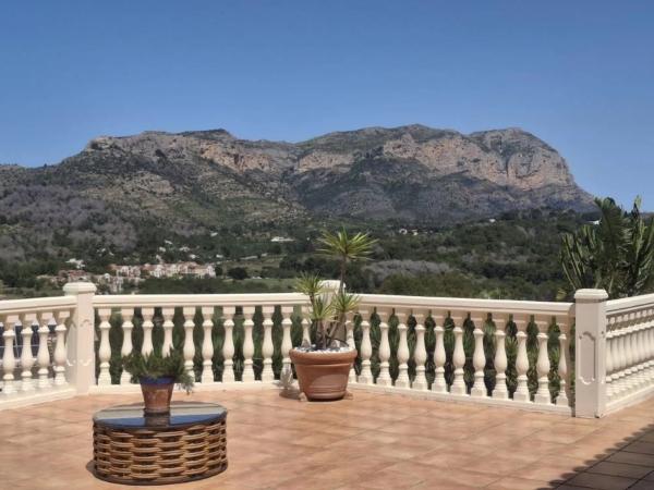 Casa independiente en Urbanización la Sella s/n