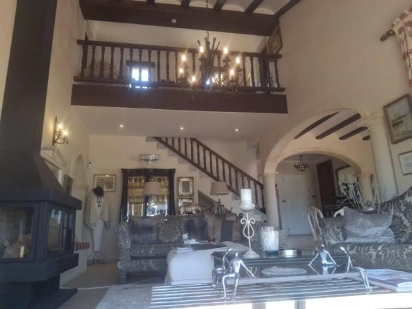 Casa independiente en Urbanización la Sella s/n