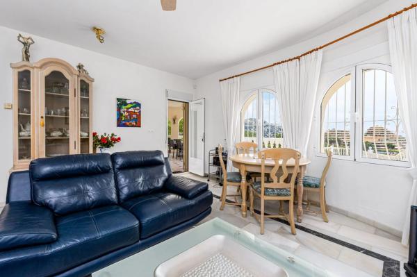 Casa independiente en calle Principal de la Serra