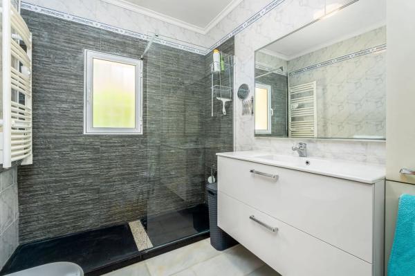 Casa independiente en calle Principal de la Serra