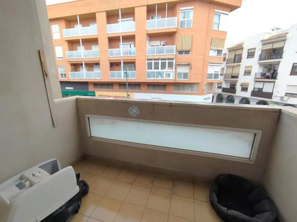 Piso en avenida País Valencià