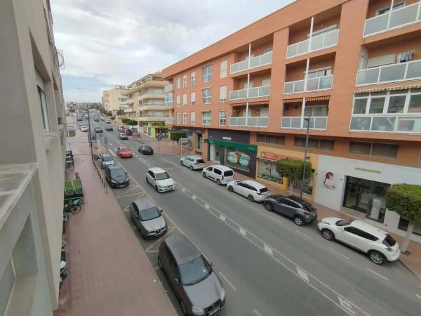 Piso en avenida País Valencià