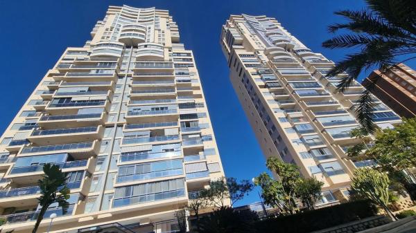 Piso en avenida del Municipi, 13