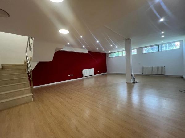 Chalet pareado en calle Unicornio