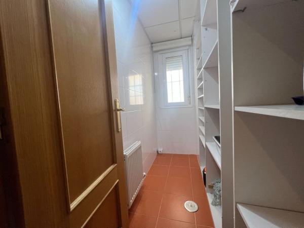 Chalet pareado en calle Unicornio