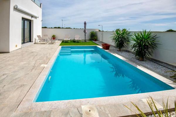 Casa independiente en calle Lentisco