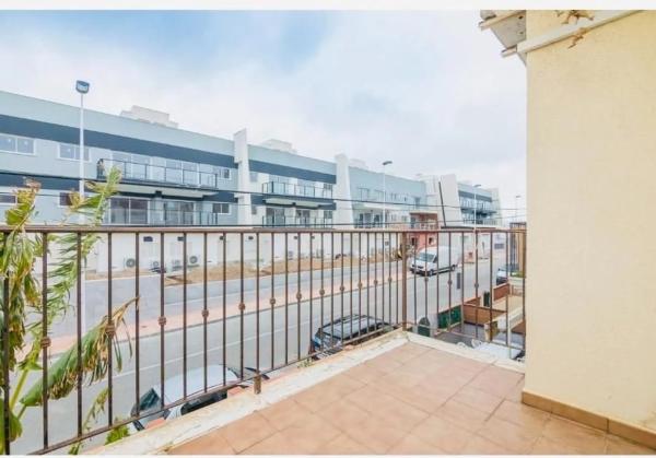 Casa independiente en avenida D'Escandinàvia