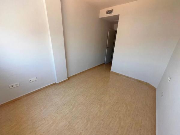 Piso en calle Paraíso, 4