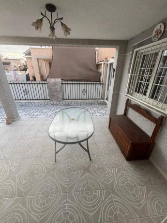 Chalet adosado en avenida de las Urracas